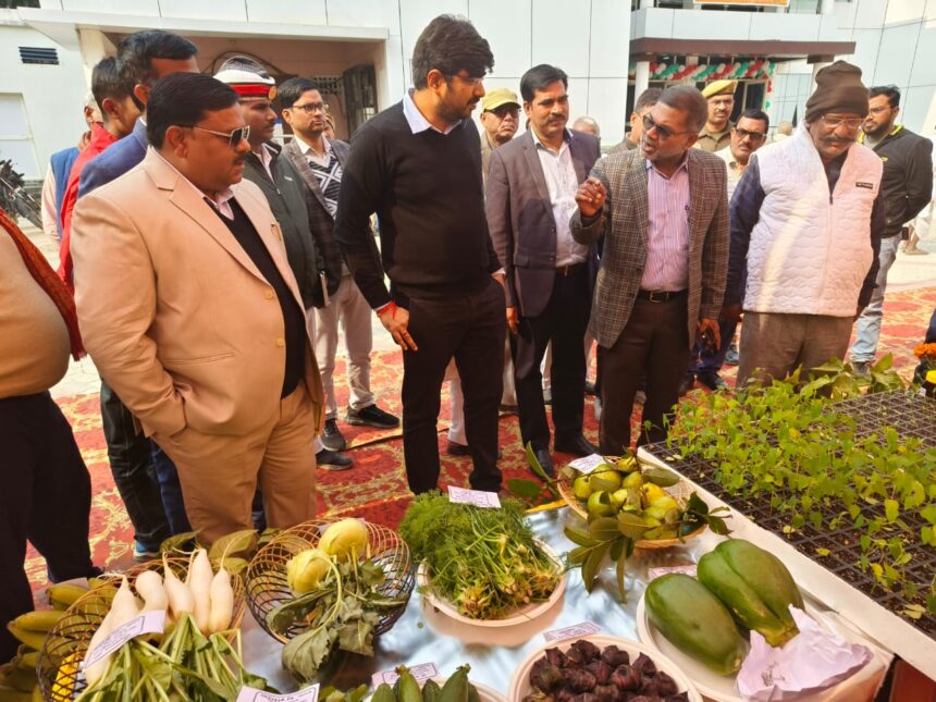 जिलाधिकारी की अध्यक्षता में जनपद स्तरीय उद्योग बंधु बैठक का आयोजन संपन्न