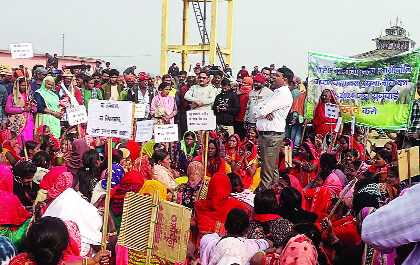 ग्रामीणों के भारी विरोध के कारण एनटीपीसी बादाम कोल ब्लॉक की जन सुनवाई रद