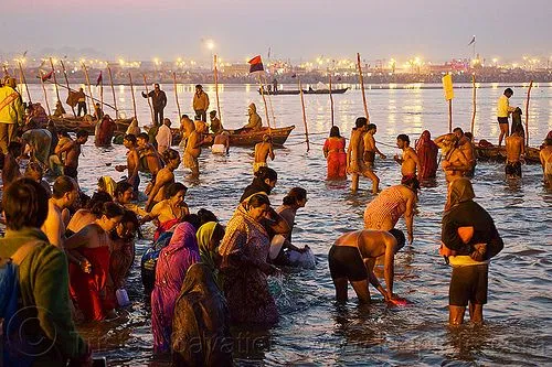 घर पर इस विधि से करें मौनी अमावस्या का अमृत स्नान