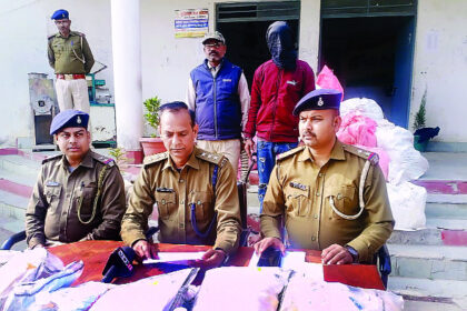 चौपारण पुलिस ने डाक पार्सल वाहन लूट कांड के दो आरोपियों को किया गिरफ्तार